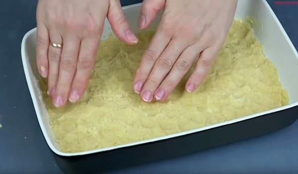 4 простых рецепта творожного пирога с песочной крошкой